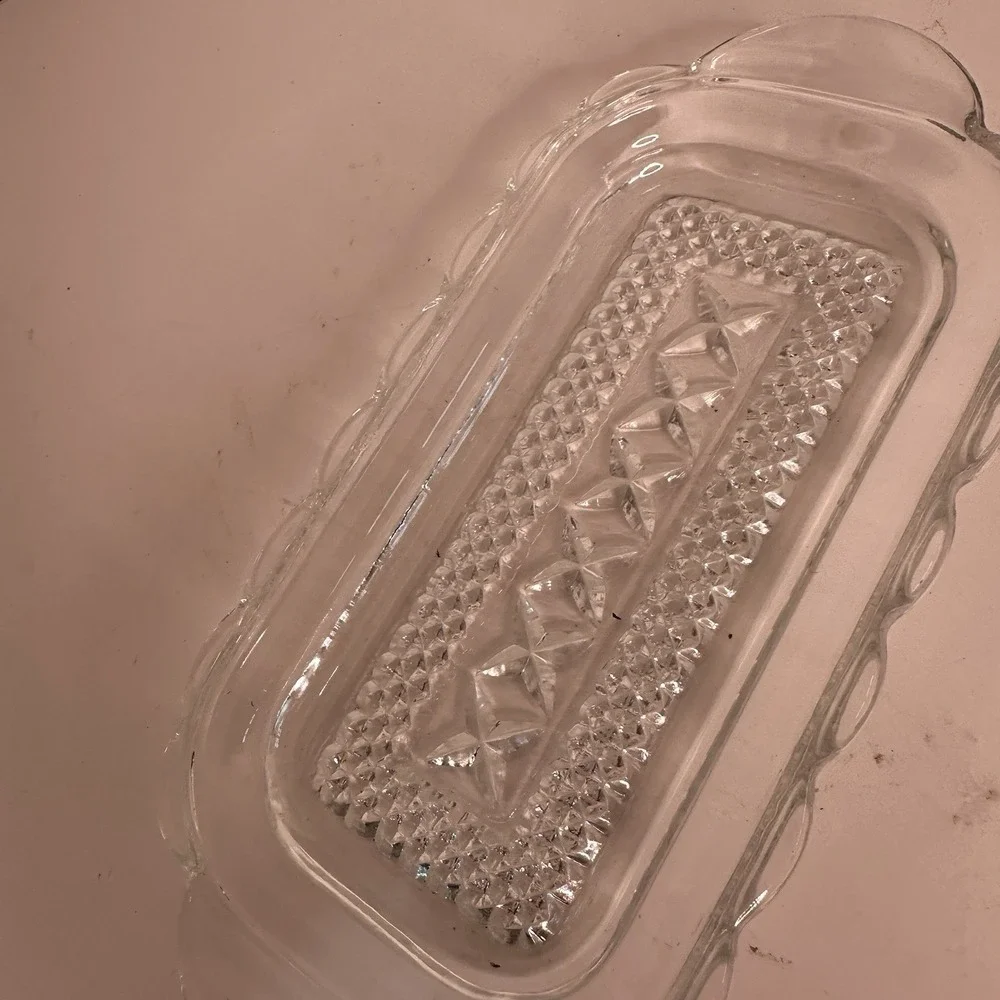 Clear‎ Pressed Glass Butter Dish Scalloped Covered Diamond Pattern Lid 2-Piece
